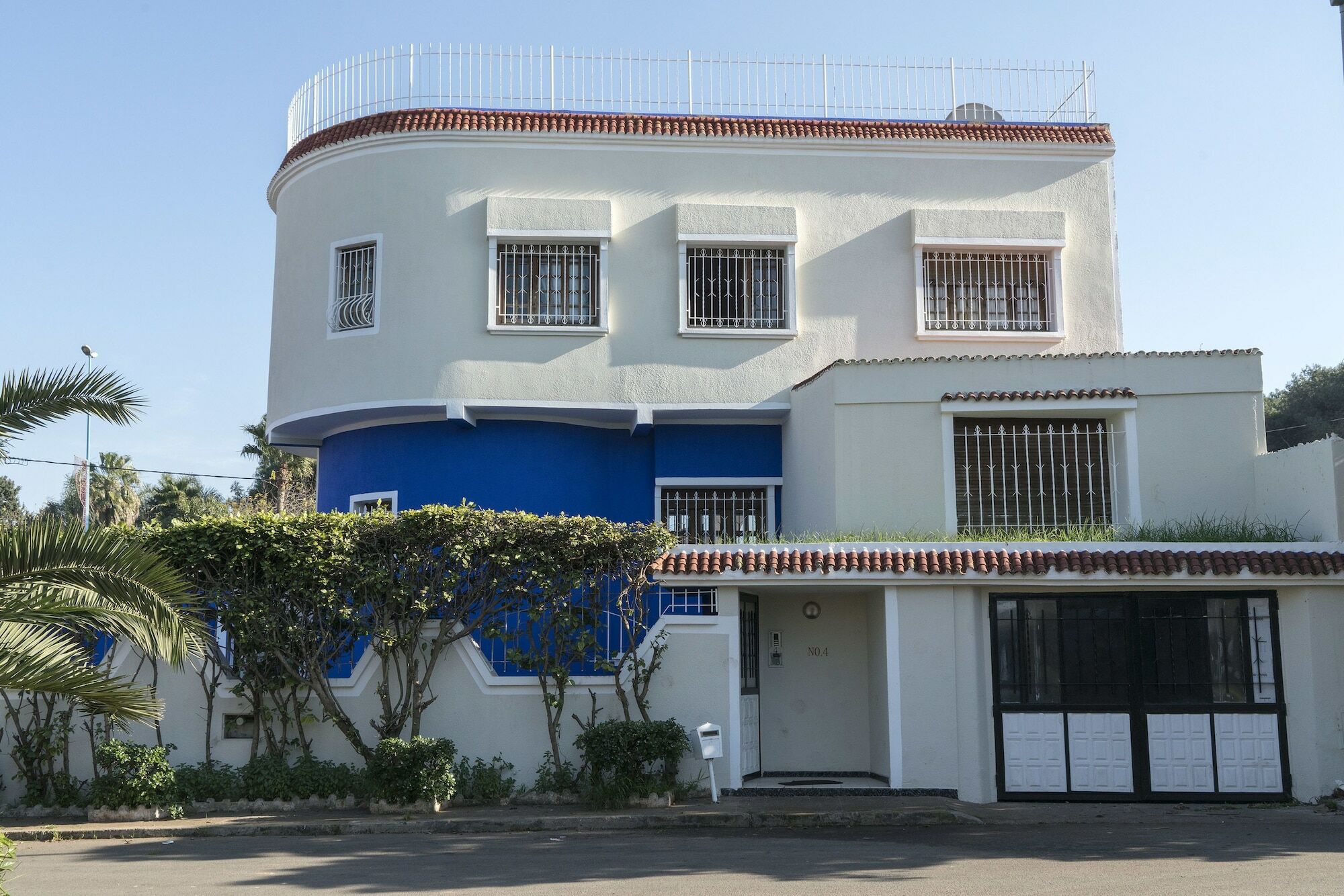 Blue And White House Hotel Anfa-Superieur Luaran gambar