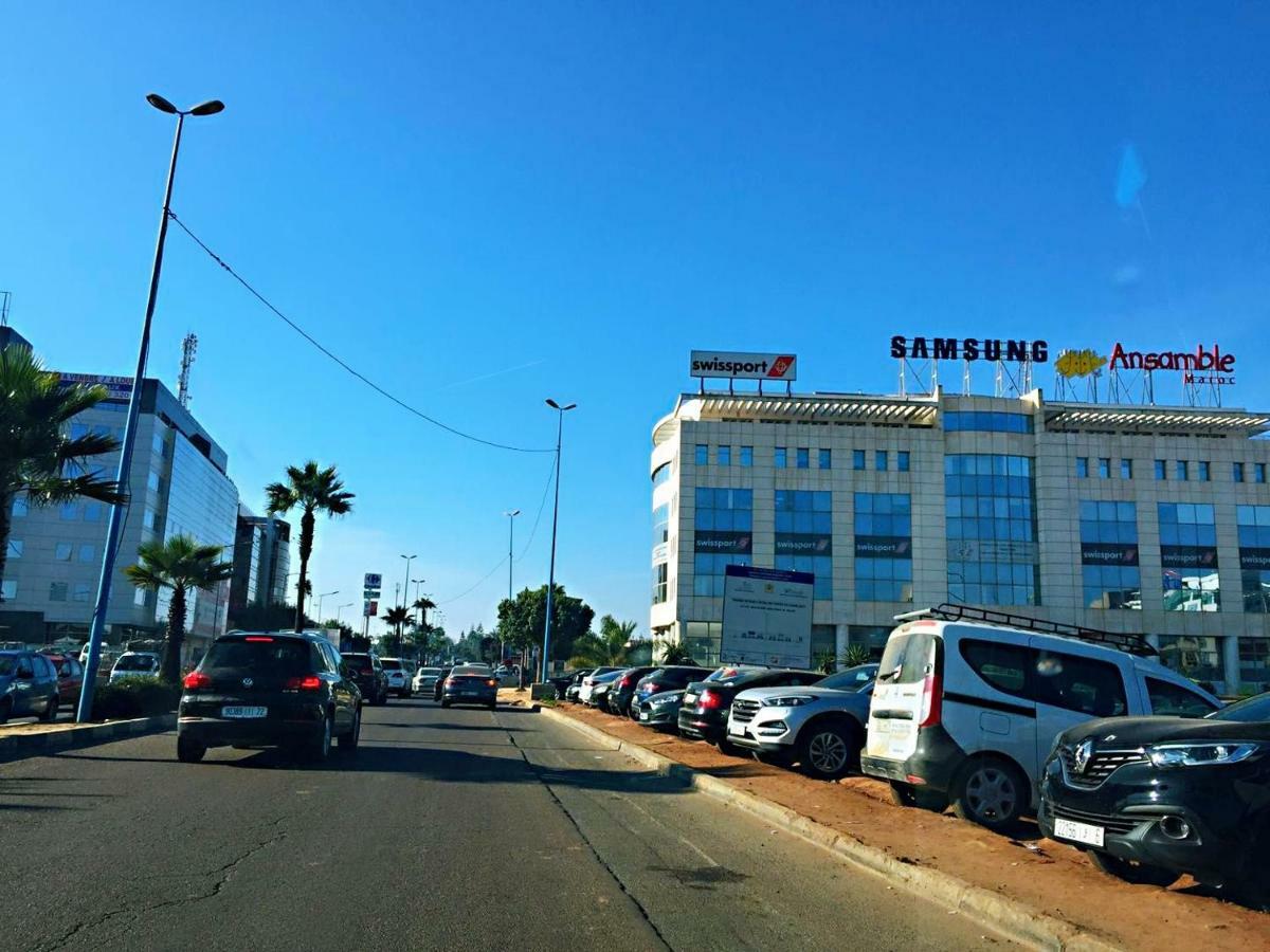 Blue And White House Hotel Anfa-Superieur Luaran gambar