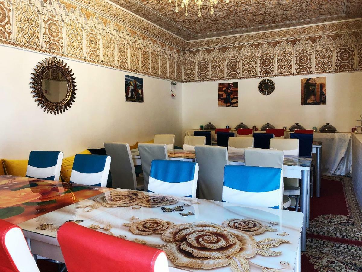 Blue And White House Hotel Anfa-Superieur Luaran gambar