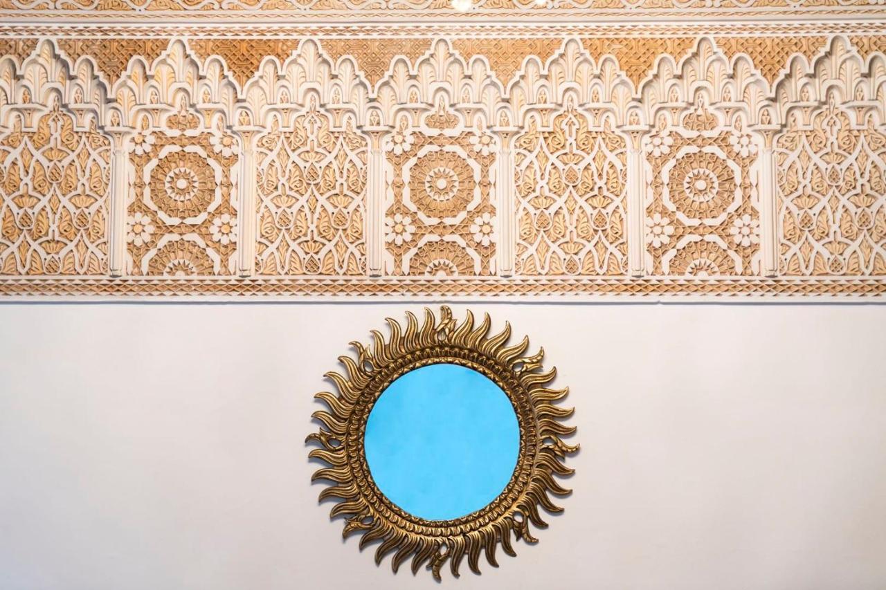 Blue And White House Hotel Anfa-Superieur Luaran gambar